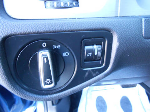 2016 Volkswagen Golf TSI S