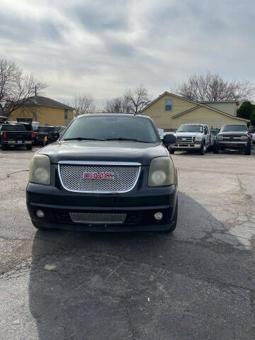 2011 GMC Yukon XL for sale at Gator's Auto Sales in Garland TX