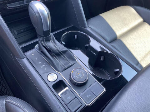 2022 Volkswagen Atlas Cross Sport V6 SEL R-Line 4Motion