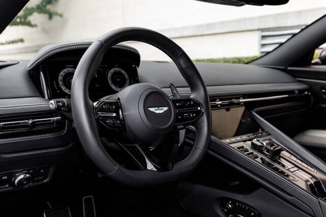 2024 Aston Martin DB12 V8