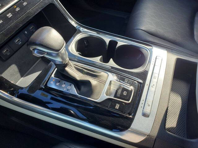 2023 Kia Carnival EX