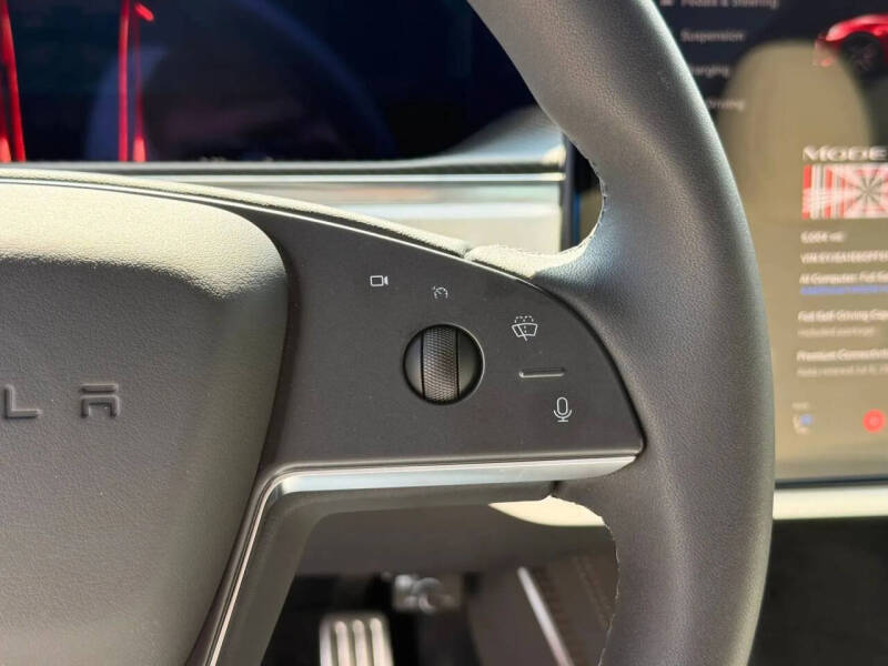 2023 Tesla Model S Plaid