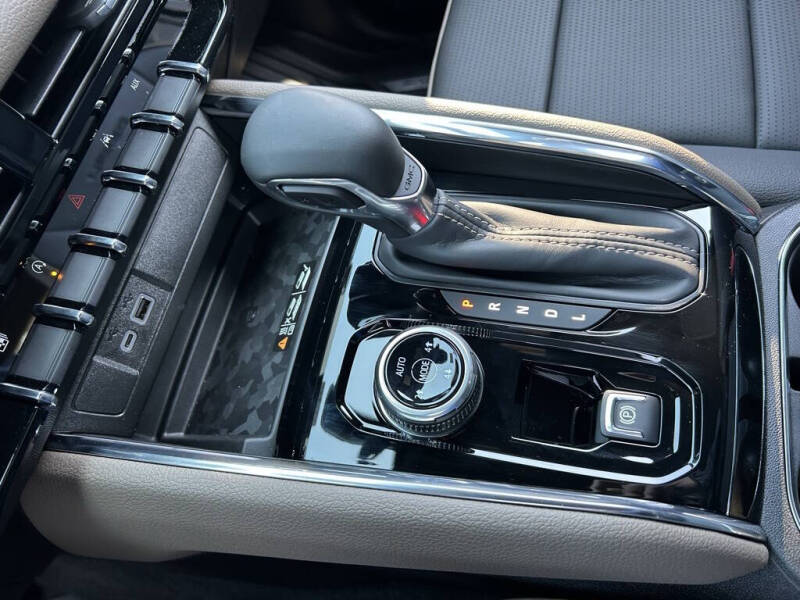 2025 GMC Canyon Denali