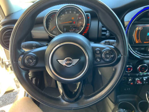 2017 MINI Hardtop 4 Door Cooper