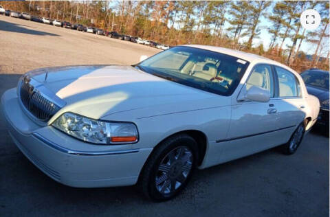 2004 Lincoln Town Car Ultimate