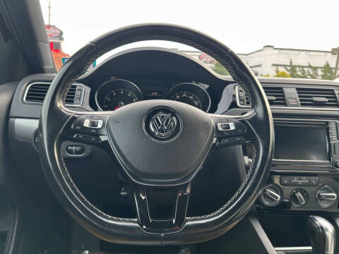 2017 Volkswagen Jetta 1.8T Sport
