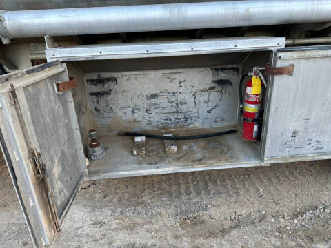 2000 Freightliner FL70