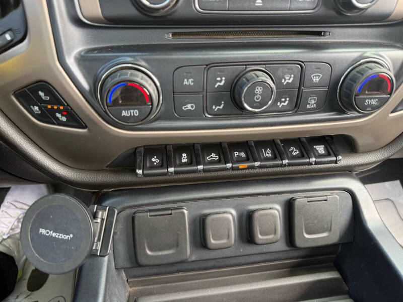 2017 GMC Sierra 3500HD Denali
