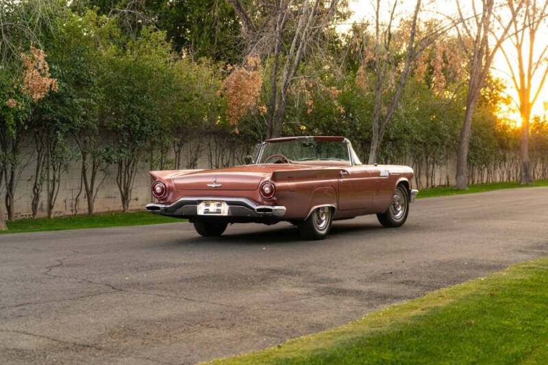 1957 Ford Thunderbird