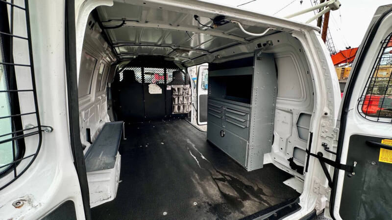 2010 Ford E-Series E-250