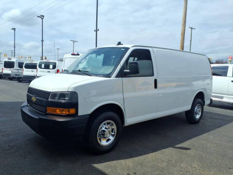 2021 Chevrolet Express 2500 Photo