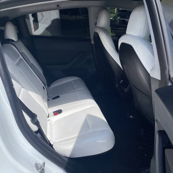 2023 Tesla Model Y Performance