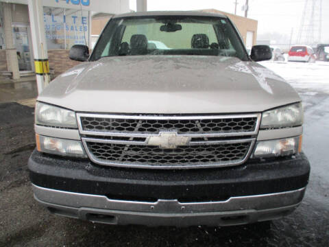 2005 Chevrolet Silverado 2500HD LS