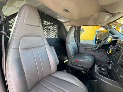 2021 Chevrolet Express 2500