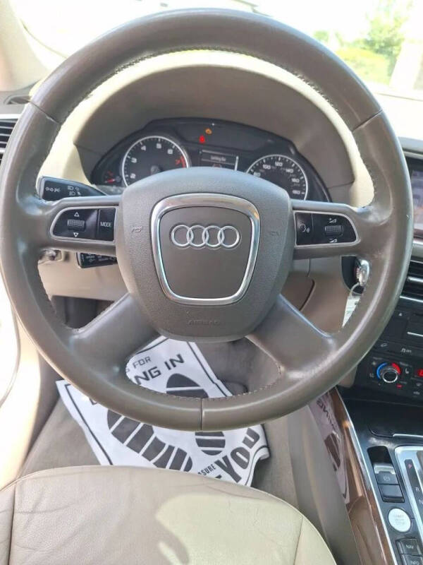 2012 Audi Q5 3.2 quattro Premium Plus
