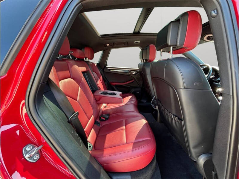 2023 Porsche Macan S