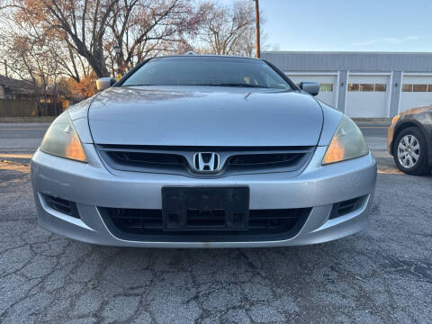 2006 Honda Accord for sale at Best Deal Motors in Saint Charles MO