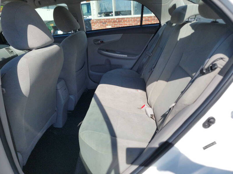 2011 Toyota Corolla LE