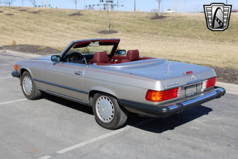 1989 Mercedes-Benz 560-Class 560 SL