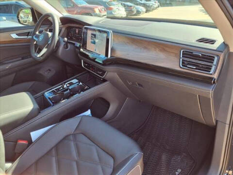 2025 Volkswagen Atlas SE