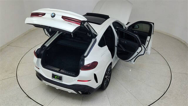 2023 BMW X6 xDrive40i