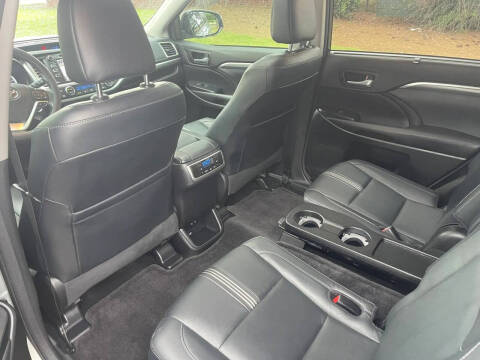 2017 Toyota Highlander