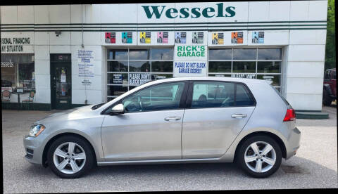 2017 Volkswagen Golf TSI Wolfsburg Edition