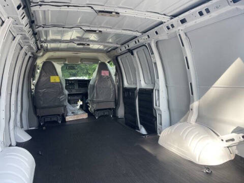 2025 Chevrolet Express 2500