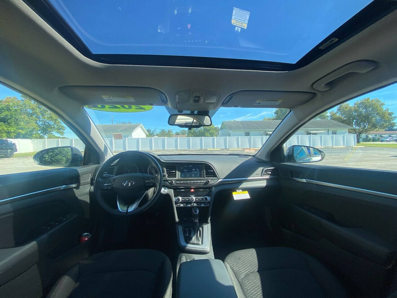 2020 HYUNDAI Elantra Sedan - $20,200