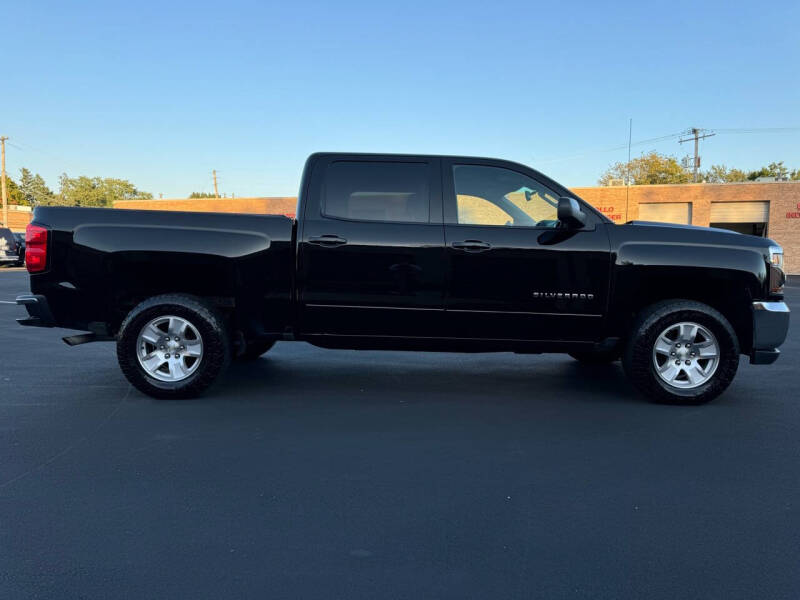 2018 Chevrolet Silverado 1500 LT photo 4