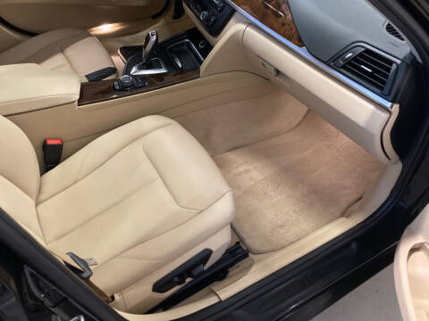 2014 BMW 3 Series 320i