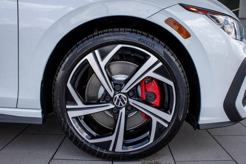 2025 Volkswagen Golf GTI SE