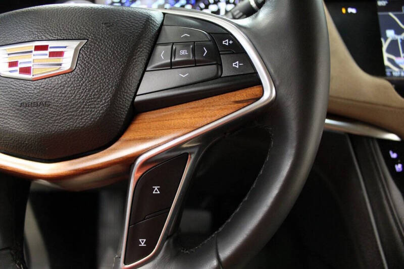 2017 Cadillac XT5 Platinum