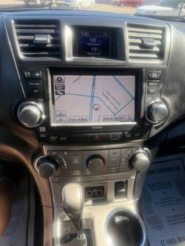 2012 Toyota Highlander SE