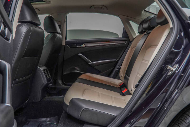 2020 Volkswagen Passat R-Line
