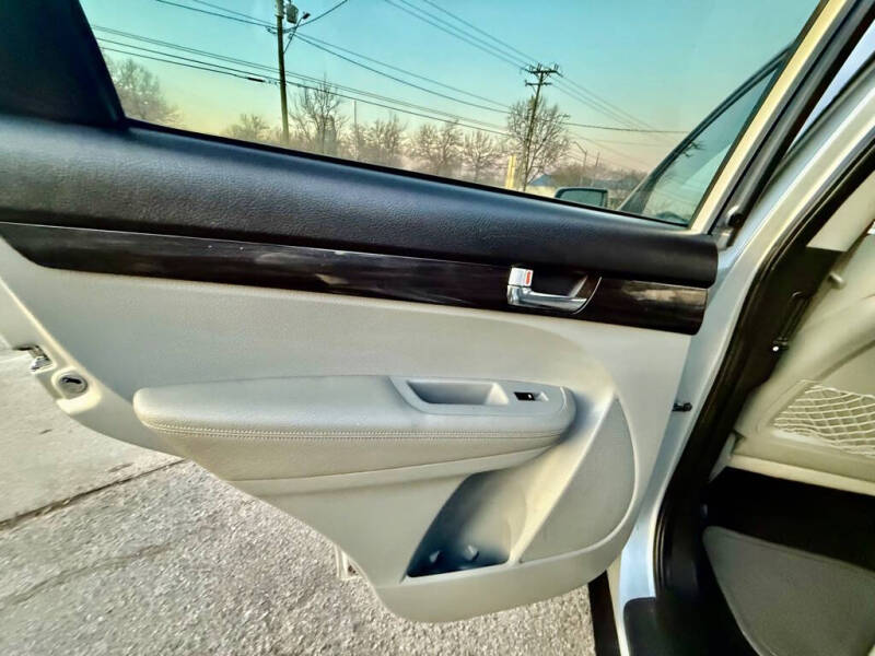 2012 Kia Sorento LX