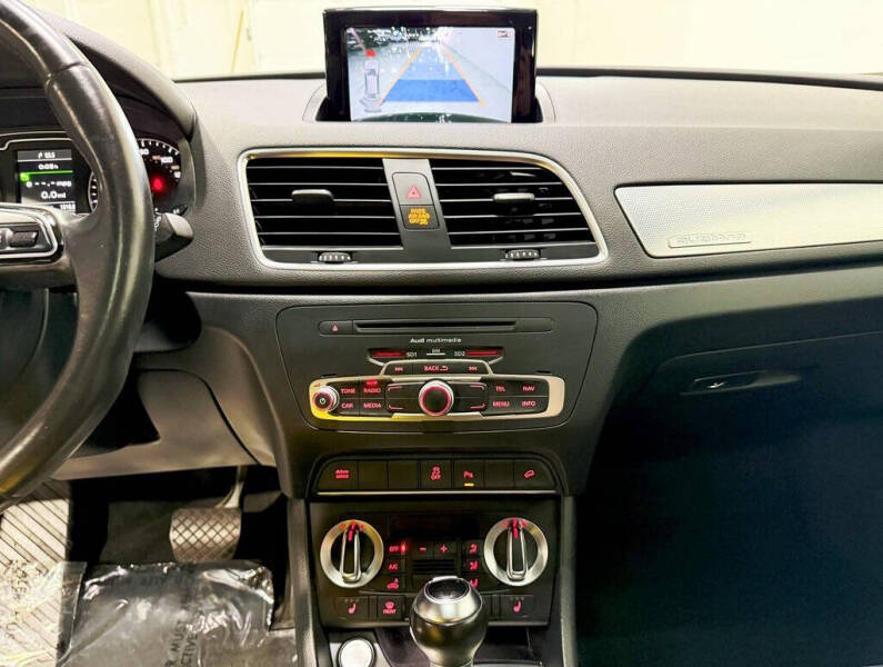 2015 Audi Q3 2.0T quattro Prestige