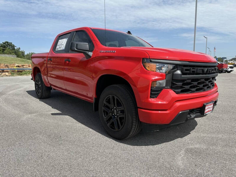 2025 Chevrolet Silverado 1500 Custom