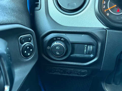 2025 Jeep Gladiator NightHawk