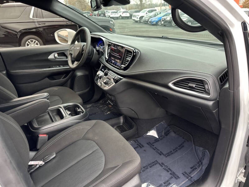 2022 Chrysler Pacifica Touring