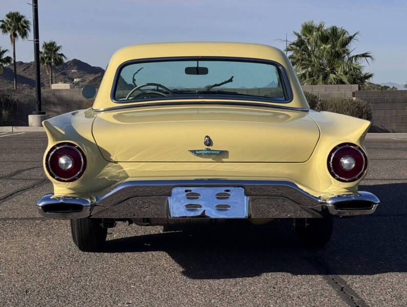 1957 Ford Thunderbird