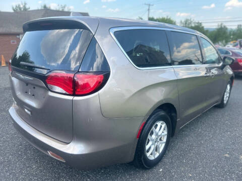 2017 Chrysler Pacifica LX