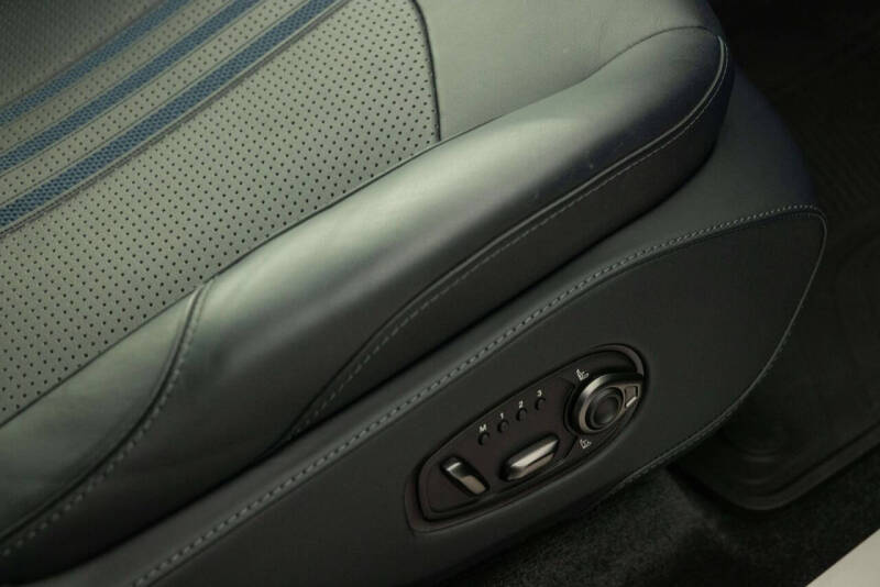 2025 Aston Martin DBX 707