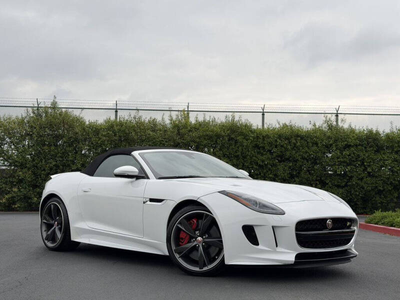 2016 Jaguar F-TYPE R