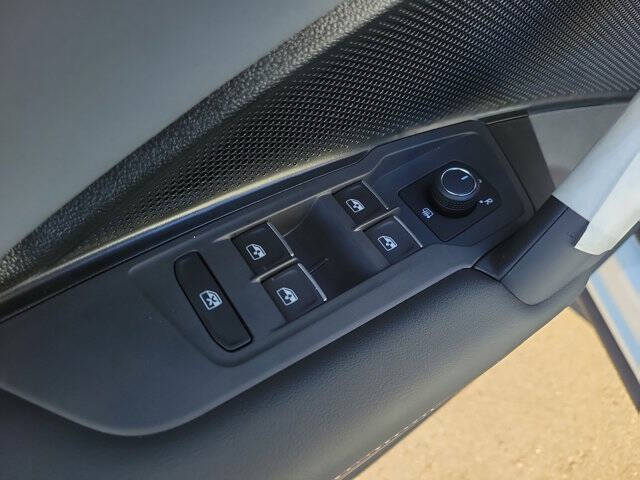 2025 Volkswagen Tiguan SE