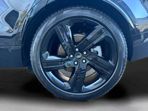 2025 Land Rover Discovery P300 Dynamic SE