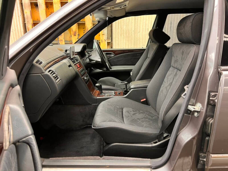 1996 Mercedes-Benz E-Class E 320