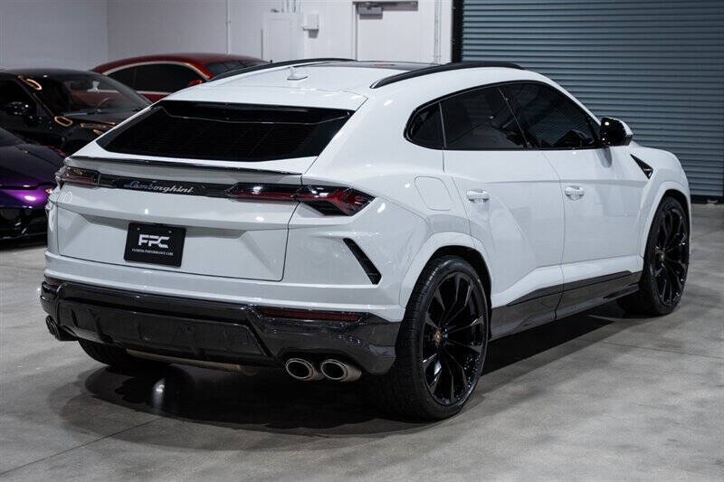 2022 Lamborghini Urus