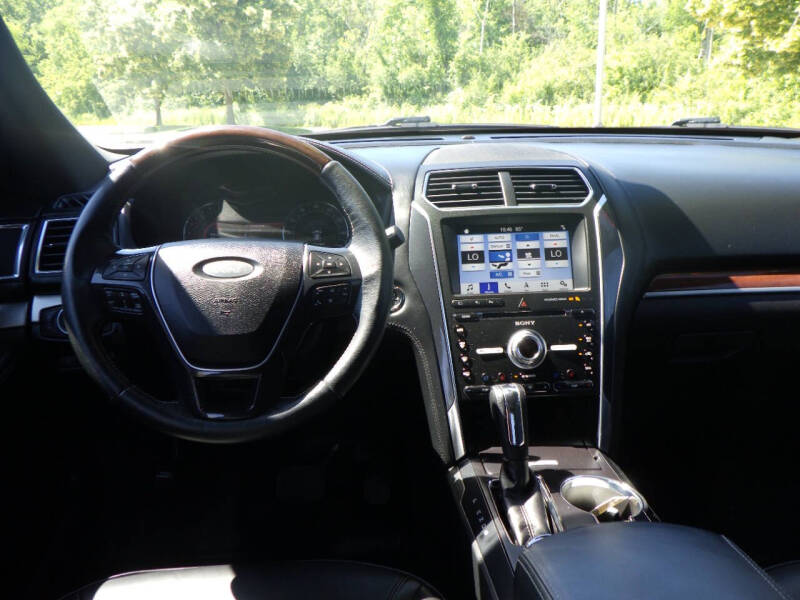 2018 Ford Explorer Platinum