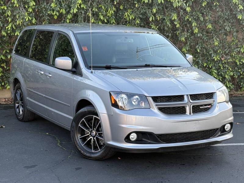 2017 Dodge Grand Caravan GT's photo